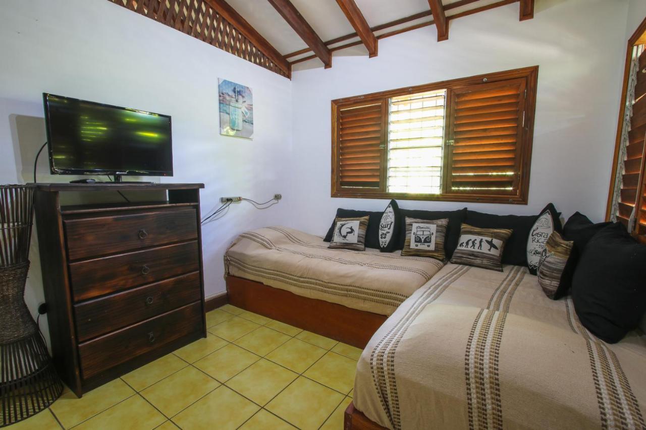 Hotel Oasis Mal Pais Nicoya Exterior foto
