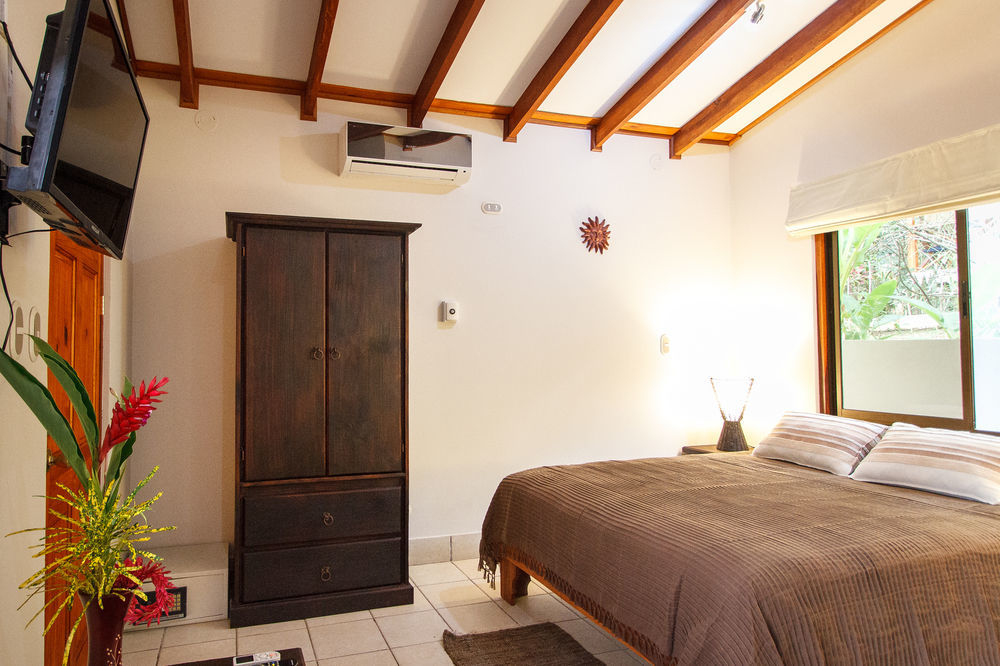 Hotel Oasis Mal Pais Nicoya Exterior foto